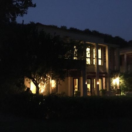 Villa At Tarudhan Valley Golf Resort Manesar Esterno foto